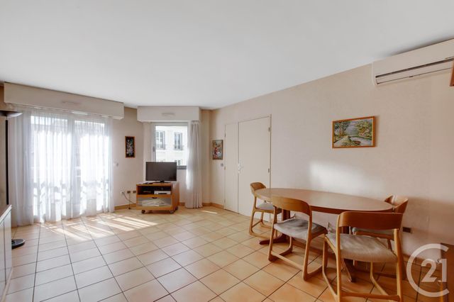 Appartement F3 à vendre - 3 pièces - 63.37 m2 - MONTROUGE - 92 - ILE-DE-FRANCE - Century 21 Côté Mairie