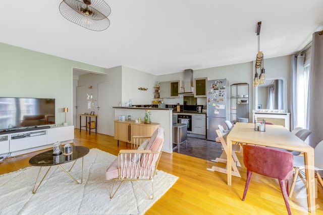 Afficher la photo en grand Appartement F3 à vendre - 3 pièces - 69.6 m2 - MONTROUGE - 92 - ILE-DE-FRANCE - Century 21 Côté Mairie