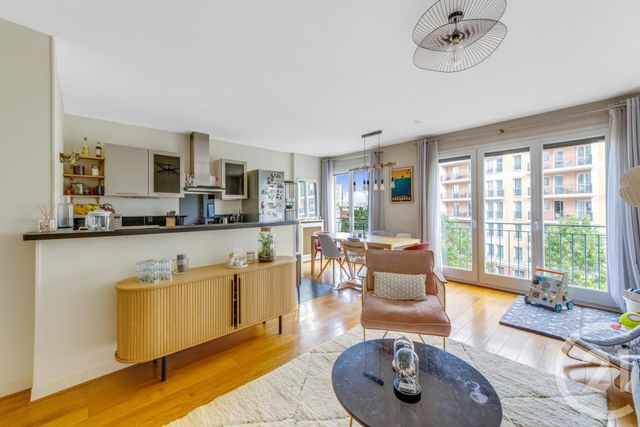 Afficher la photo en grand Appartement F3 à vendre - 3 pièces - 69.6 m2 - MONTROUGE - 92 - ILE-DE-FRANCE - Century 21 Côté Mairie