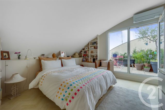 Appartement F3 à vendre - 4 pièces - 83.02 m2 - MONTROUGE - 92 - ILE-DE-FRANCE - Century 21 Côté Mairie