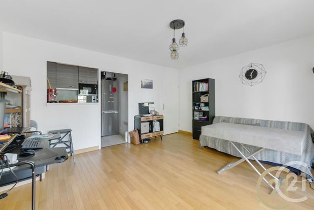 Appartement F2 à vendre - 2 pièces - 44.87 m2 - MONTROUGE - 92 - ILE-DE-FRANCE - Century 21 Côté Mairie