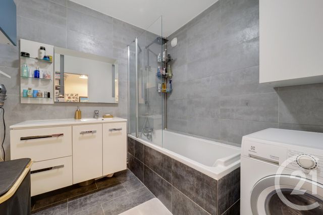 Appartement F3 à vendre - 3 pièces - 69.06 m2 - MONTROUGE - 92 - ILE-DE-FRANCE - Century 21 Côté Mairie