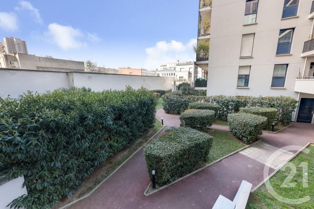 Appartement F5 à vendre - 5 pièces - 106.9 m2 - MONTROUGE - 92 - ILE-DE-FRANCE - Century 21 Côté Mairie