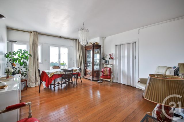 Appartement T4 à vendre - 4 pièces - 83.82 m2 - MONTROUGE - 92 - ILE-DE-FRANCE - Century 21 Côté Mairie