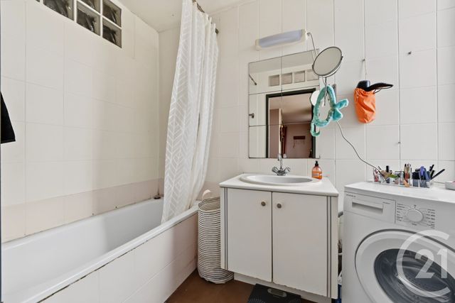 Appartement F2 à vendre - 2 pièces - 28.07 m2 - MONTROUGE - 92 - ILE-DE-FRANCE - Century 21 Côté Mairie