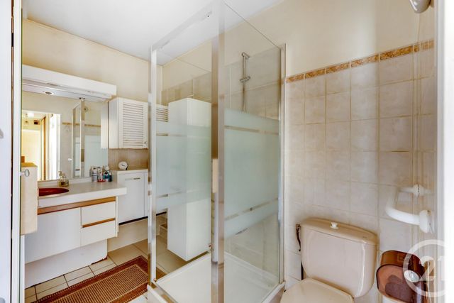 Appartement F4 à vendre - 4 pièces - 98.42 m2 - MONTROUGE - 92 - ILE-DE-FRANCE - Century 21 Côté Mairie