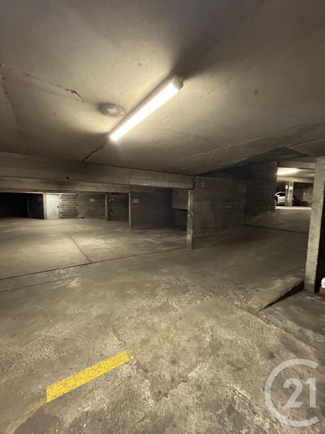 Afficher la photo en grand parking à vendre - 10.63 m2 - MONTROUGE - 92 - ILE-DE-FRANCE - Century 21 Côté Mairie