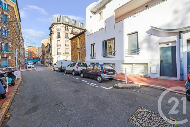 Appartement F3 à vendre - 4 pièces - 83.88 m2 - MONTROUGE - 92 - ILE-DE-FRANCE - Century 21 Côté Mairie