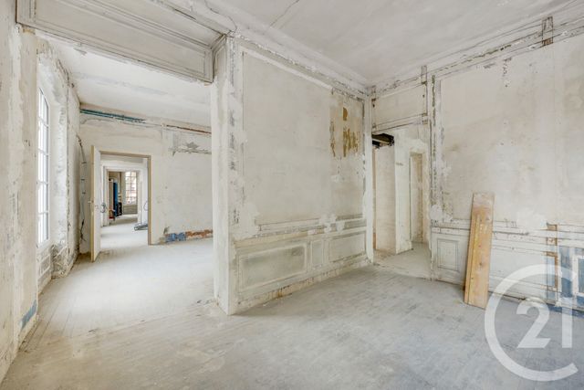 Appartement T8 à vendre - 4 pièces - 105.75 m2 - MONTROUGE - 92 - ILE-DE-FRANCE - Century 21 Côté Mairie