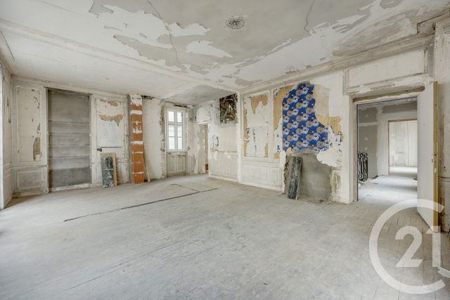 Appartement T8 à vendre - 4 pièces - 105.75 m2 - MONTROUGE - 92 - ILE-DE-FRANCE - Century 21 Côté Mairie
