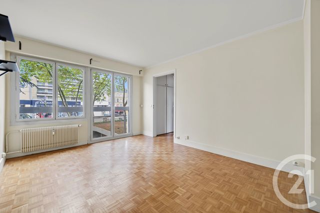 Appartement T3 à vendre - 3 pièces - 55.0 m2 - MONTROUGE - 92 - ILE-DE-FRANCE - Century 21 Côté Mairie