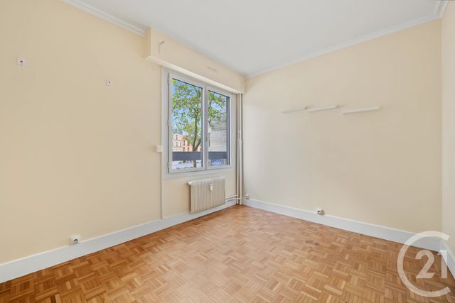 Appartement T3 à vendre - 3 pièces - 55.0 m2 - MONTROUGE - 92 - ILE-DE-FRANCE - Century 21 Côté Mairie