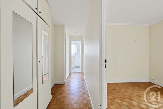 Appartement T3 à vendre - 3 pièces - 55.0 m2 - MONTROUGE - 92 - ILE-DE-FRANCE - Century 21 Côté Mairie