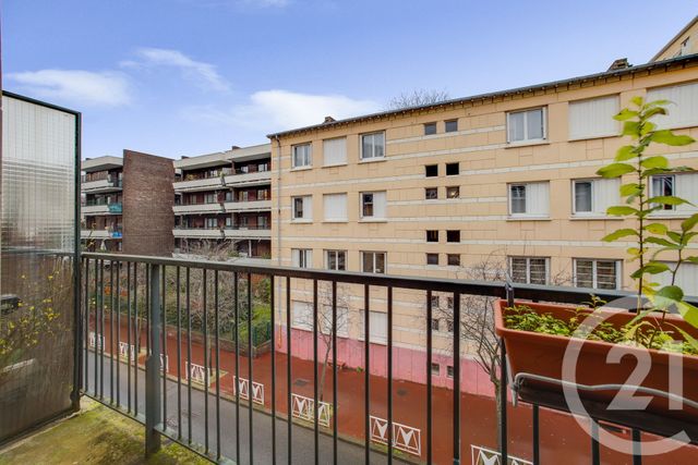 Appartement F2 à vendre - 2 pièces - 45.11 m2 - MONTROUGE - 92 - ILE-DE-FRANCE - Century 21 Côté Mairie