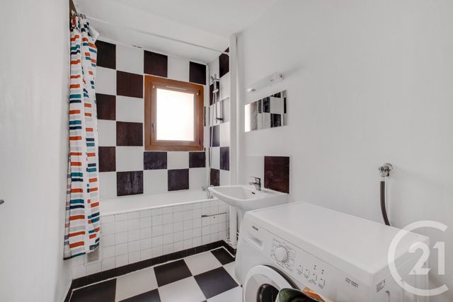 Appartement F2 à vendre - 2 pièces - 45.11 m2 - MONTROUGE - 92 - ILE-DE-FRANCE - Century 21 Côté Mairie