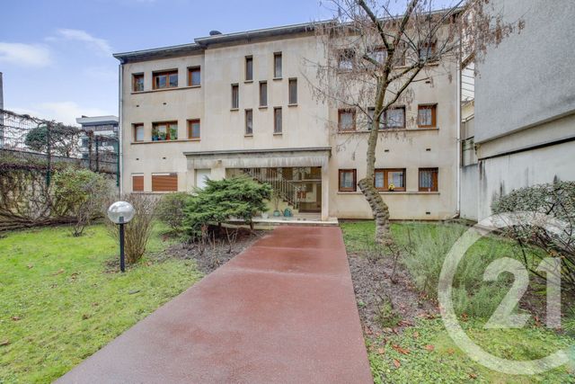 Appartement F2 à vendre - 2 pièces - 45.11 m2 - MONTROUGE - 92 - ILE-DE-FRANCE - Century 21 Côté Mairie