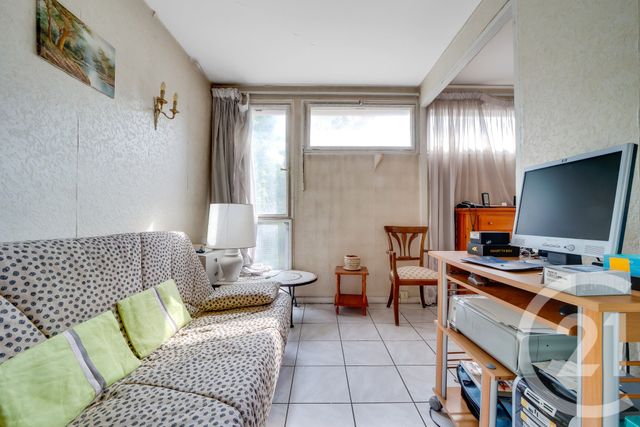 Appartement F3 à vendre - 3 pièces - 62.13 m2 - MONTROUGE - 92 - ILE-DE-FRANCE - Century 21 Côté Mairie
