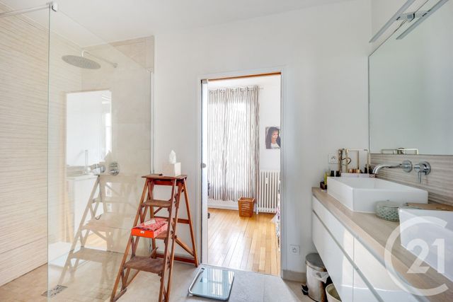 Afficher la photo en grand Appartement F6 à vendre - 6 pièces - 114.73 m2 - MONTROUGE - 92 - ILE-DE-FRANCE - Century 21 Côté Mairie