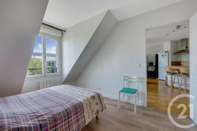 Appartement F2 à vendre - 2 pièces - 40.58 m2 - MONTROUGE - 92 - ILE-DE-FRANCE - Century 21 Côté Mairie