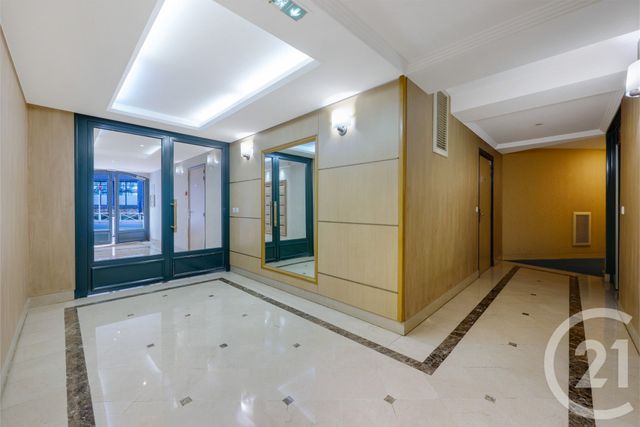 Appartement F2 à vendre - 2 pièces - 40.58 m2 - MONTROUGE - 92 - ILE-DE-FRANCE - Century 21 Côté Mairie