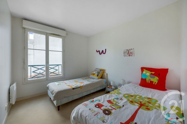 Appartement F3 à vendre - 3 pièces - 74.05 m2 - MONTROUGE - 92 - ILE-DE-FRANCE - Century 21 Côté Mairie