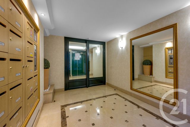 Appartement F3 à vendre - 3 pièces - 74.05 m2 - MONTROUGE - 92 - ILE-DE-FRANCE - Century 21 Côté Mairie