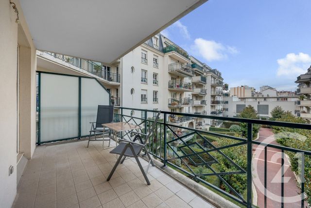 Appartement F3 à vendre - 3 pièces - 74.05 m2 - MONTROUGE - 92 - ILE-DE-FRANCE - Century 21 Côté Mairie