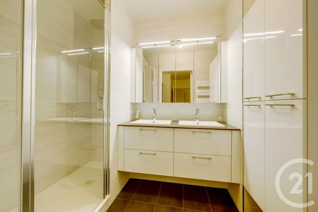 Appartement F3 à vendre - 3 pièces - 74.05 m2 - MONTROUGE - 92 - ILE-DE-FRANCE - Century 21 Côté Mairie