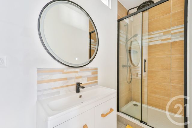 Appartement F2 à vendre - 2 pièces - 34.56 m2 - MONTROUGE - 92 - ILE-DE-FRANCE - Century 21 Côté Mairie