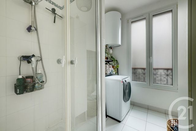 Appartement F3 à vendre - 3 pièces - 52.35 m2 - MONTROUGE - 92 - ILE-DE-FRANCE - Century 21 Côté Mairie