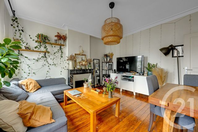 Appartement F3 à vendre - 3 pièces - 52.35 m2 - MONTROUGE - 92 - ILE-DE-FRANCE - Century 21 Côté Mairie