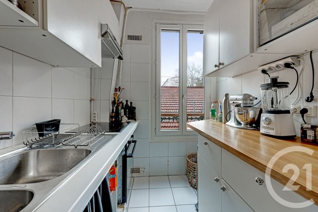 Appartement F3 à vendre - 3 pièces - 52.35 m2 - MONTROUGE - 92 - ILE-DE-FRANCE - Century 21 Côté Mairie