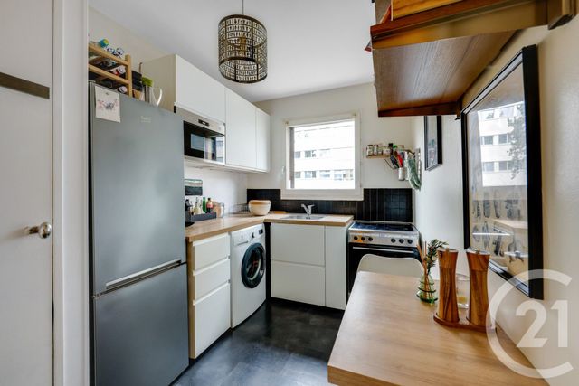 Appartement F2 à vendre - 2 pièces - 49.78 m2 - MONTROUGE - 92 - ILE-DE-FRANCE - Century 21 Côté Mairie