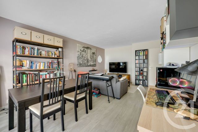 Appartement F2 à vendre - 2 pièces - 49.78 m2 - MONTROUGE - 92 - ILE-DE-FRANCE - Century 21 Côté Mairie