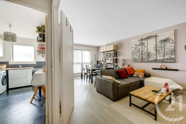 Appartement F2 à vendre - 2 pièces - 49.78 m2 - MONTROUGE - 92 - ILE-DE-FRANCE - Century 21 Côté Mairie