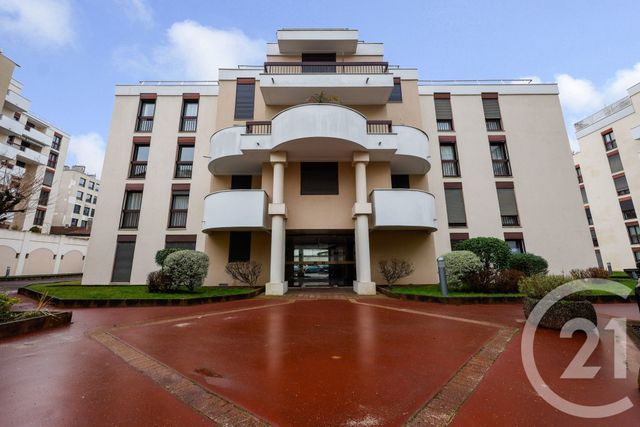 Appartement F2 à vendre - 2 pièces - 49.78 m2 - MONTROUGE - 92 - ILE-DE-FRANCE - Century 21 Côté Mairie