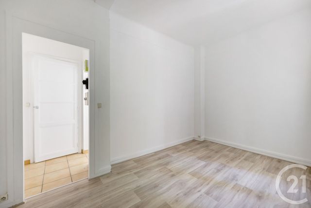Appartement F1 à vendre - 1 pièce - 18.13 m2 - MONTROUGE - 92 - ILE-DE-FRANCE - Century 21 Côté Mairie