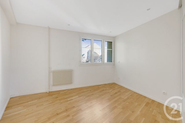 Appartement F4 à vendre - 4 pièces - 87.56 m2 - MONTROUGE - 92 - ILE-DE-FRANCE - Century 21 Côté Mairie