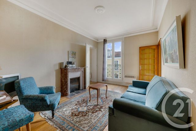 Appartement F3 à vendre - 3 pièces - 72.17 m2 - MONTROUGE - 92 - ILE-DE-FRANCE - Century 21 Côté Mairie