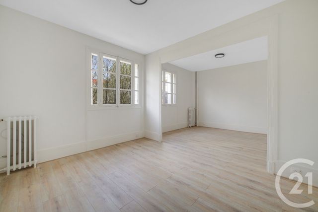 Appartement F4 à vendre - 4 pièces - 70.48 m2 - MONTROUGE - 92 - ILE-DE-FRANCE - Century 21 Côté Mairie
