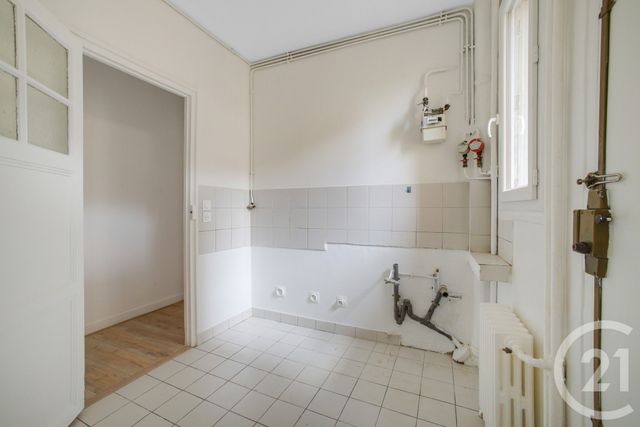Appartement F4 à vendre - 4 pièces - 70.48 m2 - MONTROUGE - 92 - ILE-DE-FRANCE - Century 21 Côté Mairie