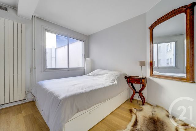 Appartement F2 à vendre - 2 pièces - 43.87 m2 - MONTROUGE - 92 - ILE-DE-FRANCE - Century 21 Côté Mairie