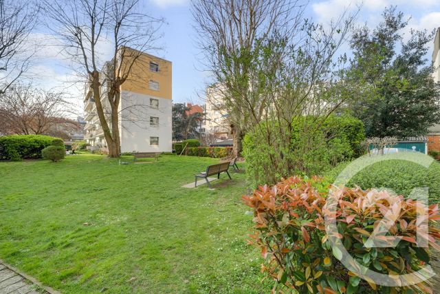Appartement F3 à vendre - 3 pièces - 57.53 m2 - MONTROUGE - 92 - ILE-DE-FRANCE - Century 21 Côté Mairie