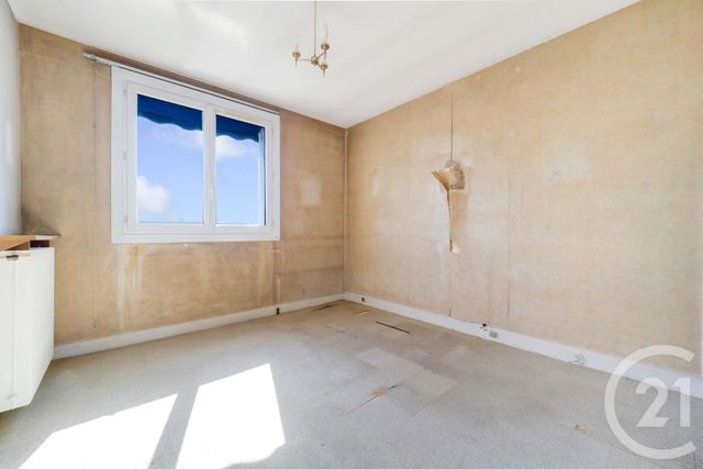 Appartement F3 à vendre - 3 pièces - 57.53 m2 - MONTROUGE - 92 - ILE-DE-FRANCE - Century 21 Côté Mairie