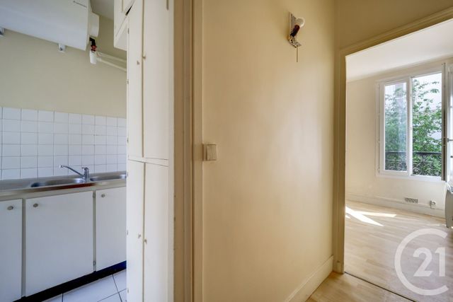 Appartement F2 à vendre - 2 pièces - 42.0 m2 - MONTROUGE - 92 - ILE-DE-FRANCE - Century 21 Côté Mairie