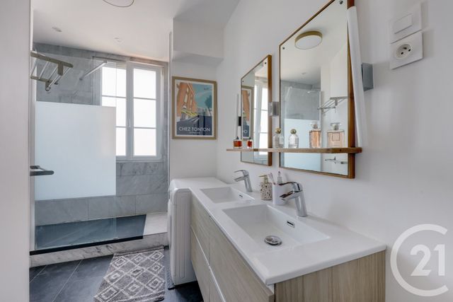 Appartement F3 à vendre - 3 pièces - 70.0 m2 - MONTROUGE - 92 - ILE-DE-FRANCE - Century 21 Côté Mairie