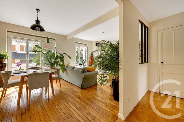 Appartement F4 à vendre - 4 pièces - 83.12 m2 - MONTROUGE - 92 - ILE-DE-FRANCE - Century 21 Côté Mairie