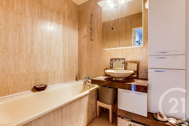 Appartement F4 à vendre - 4 pièces - 118.0 m2 - MONTROUGE - 92 - ILE-DE-FRANCE - Century 21 Côté Mairie