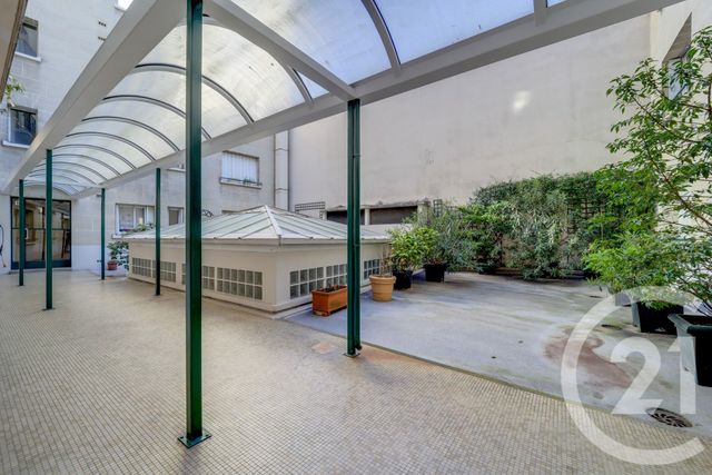 Appartement F2 à vendre - 2 pièces - 43.87 m2 - MONTROUGE - 92 - ILE-DE-FRANCE - Century 21 Côté Mairie