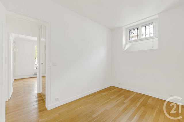 Appartement F3 à vendre - 3 pièces - 57.37 m2 - MONTROUGE - 92 - ILE-DE-FRANCE - Century 21 Côté Mairie